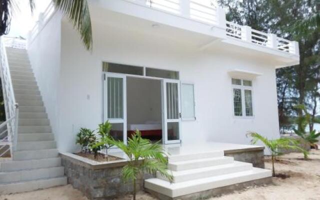 Timothe Beach Bungalow