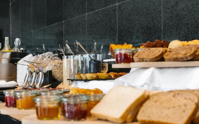 Topazio Vibe Beach Hotel & Apartments - Adults Friendly