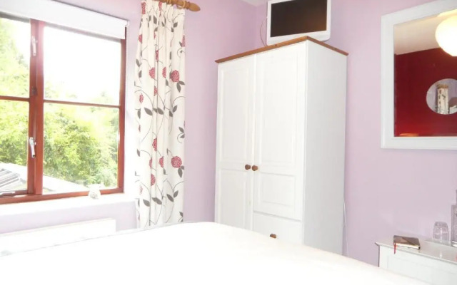 6 The Mill House BB