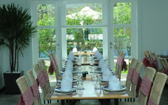 Frangipani Villa Hotel II