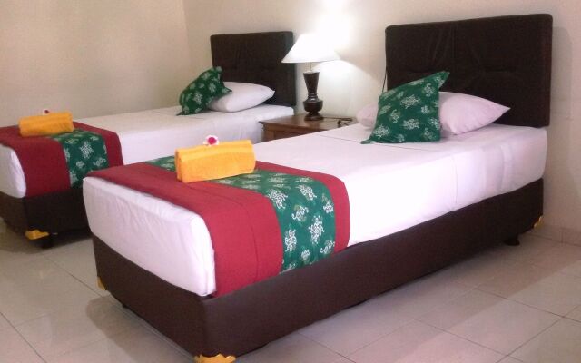 Lovina Beach Hotel