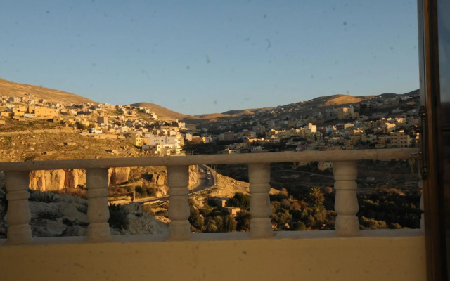 Shaqilath Hotel