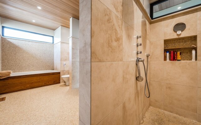 Modern Luxury Furnished, Surrounding St-Lawrence River View, Tranquil