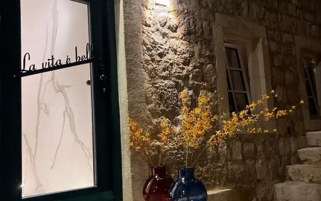 La Vita e Bella VII