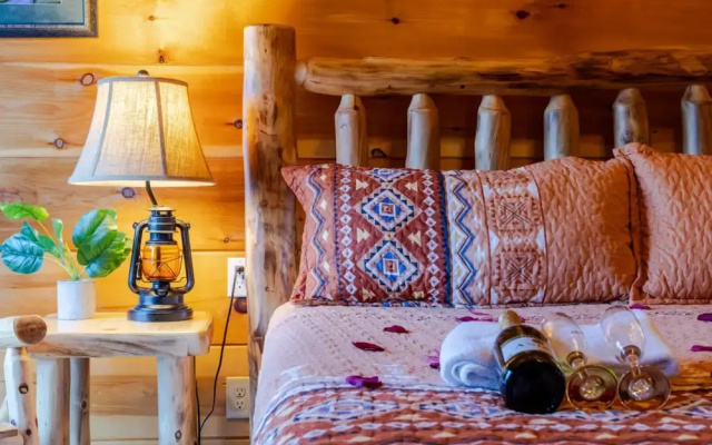 Whispering Pines Retreat By Ghosal Luxury Lodging