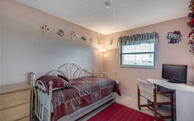 Las Brisas 504 - Three Bedroom Condo