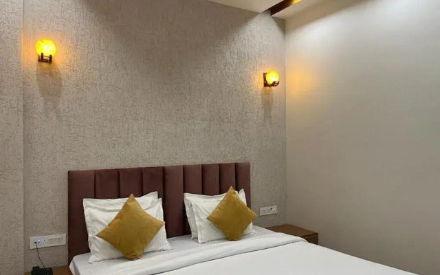 Hotel Satsang Grand