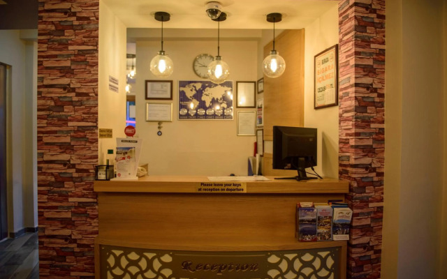 Taya Hatun Hotel