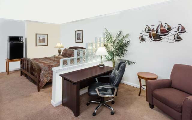 Travelodge by Wyndham Shreveport LA