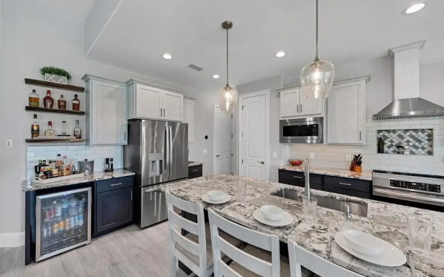 13831 Begonia Circle