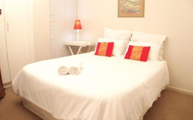 Point Village Accommodation - Santos 44