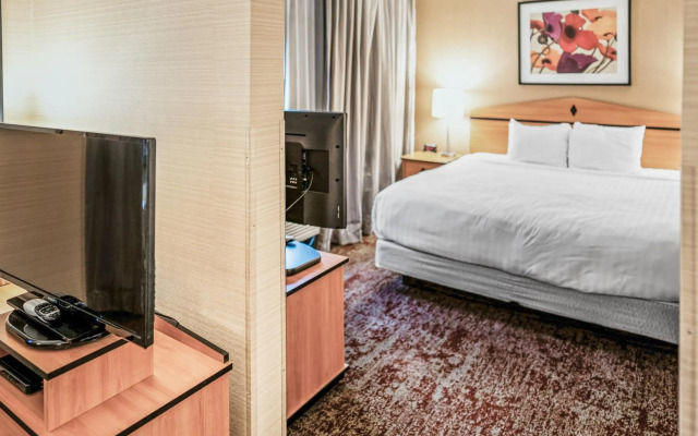 Crystal Inn Hotel & Suites Midvalley