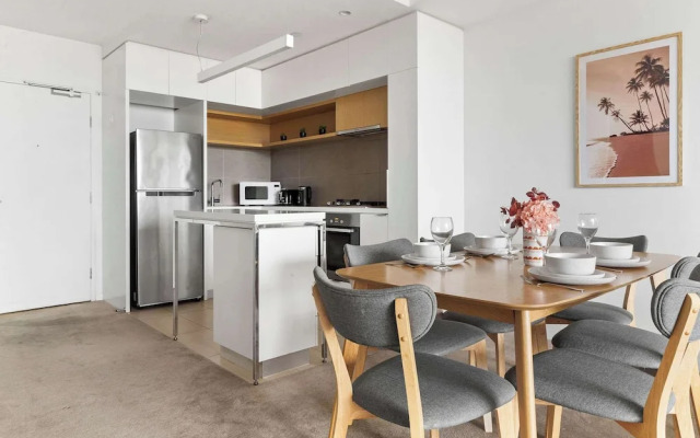 A Cozy 2BR Home Next to The Yarra River