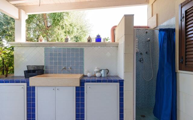 Alluring Villa in Ostuni With Swimming Pool