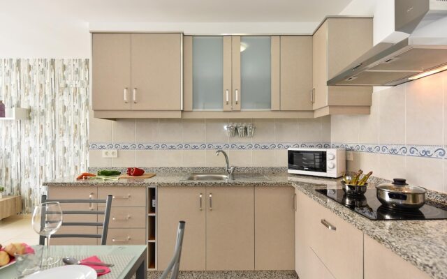 Modern and New Apartment in Arinaga Playa 1A