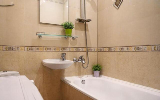 Luxury 3 Rooms Apartments in Center by Green House