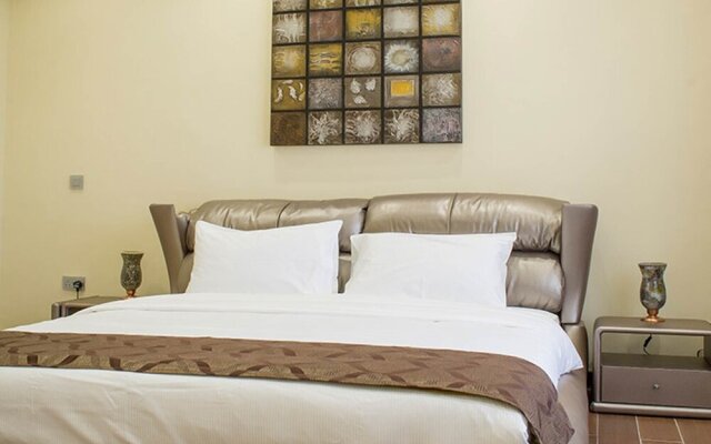 Relax and Enjoy the Great Amenities Offered at the Landmark Suites