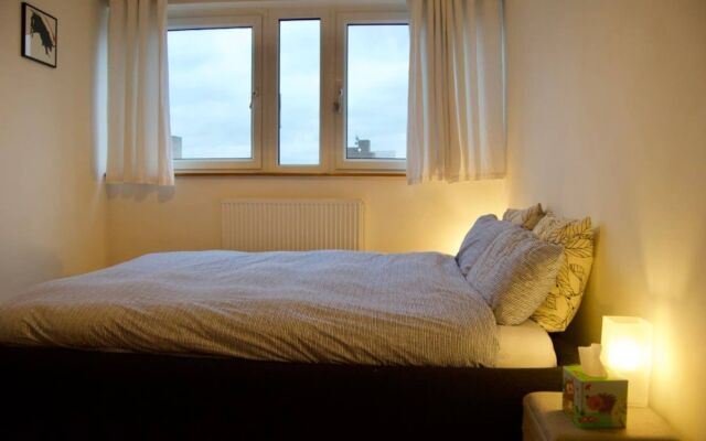 Trendy 2 Bedroom East London Flat