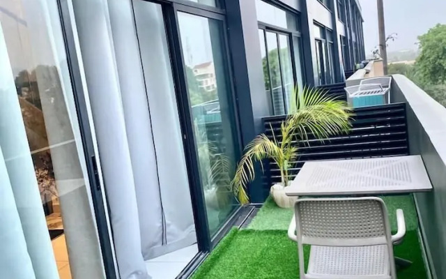 Ebs Legend Lennox Apartment