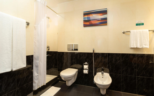 Holiday Inn Kuwait by IHG