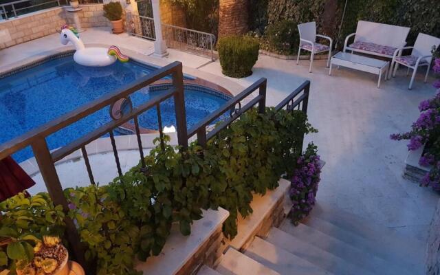 Holiday Home Bugenvilija