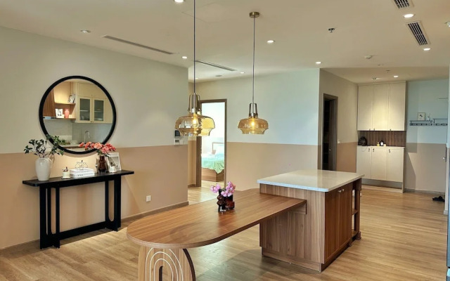 Sakura Homestay - Landmark Ecopark