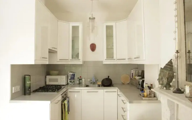 Lovely 1-bed Notting Hill Home