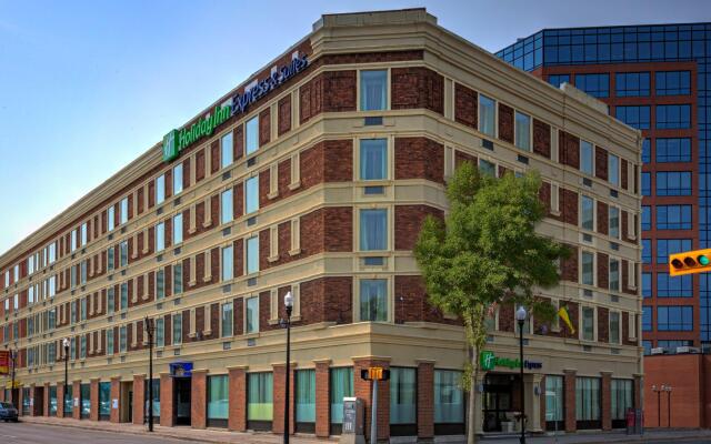 Holiday Inn Express Hotel & Suites Regina, an IHG Hotel