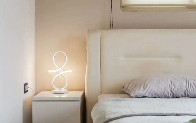 Modern Apartment With Scenic Views Earthy Vibes