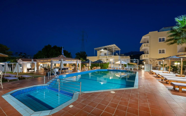 Nikos Apartments