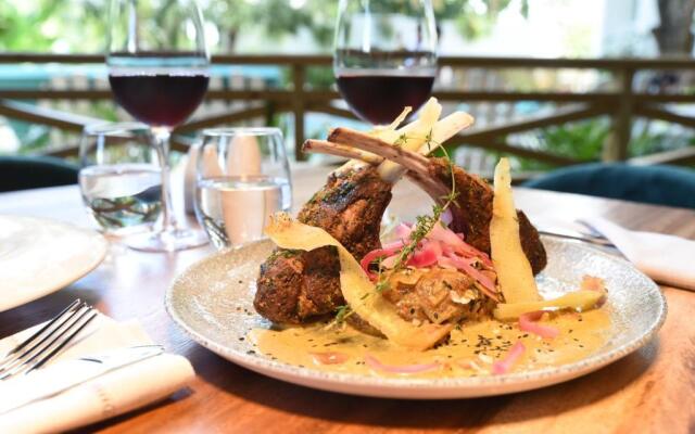 Saman Boutique Hotel & Residences