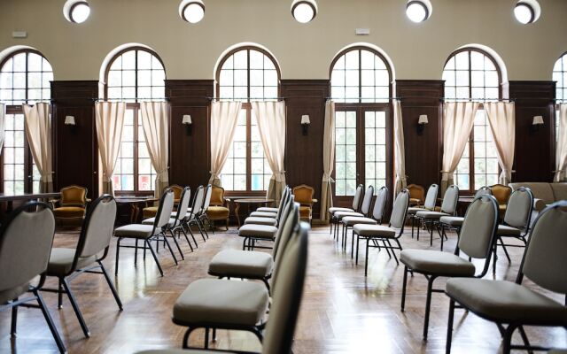 Mokrice Castle Estate