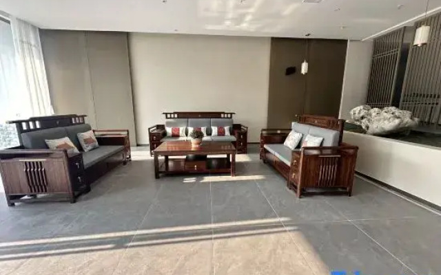 Hot Spring Forest Holiday Hotel