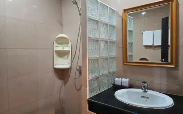 ZEN Rooms Nanai Soi 2