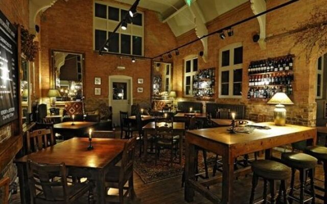 The Cholmondeley Arms Inn - Good Pub Food - B&B in Cheshire