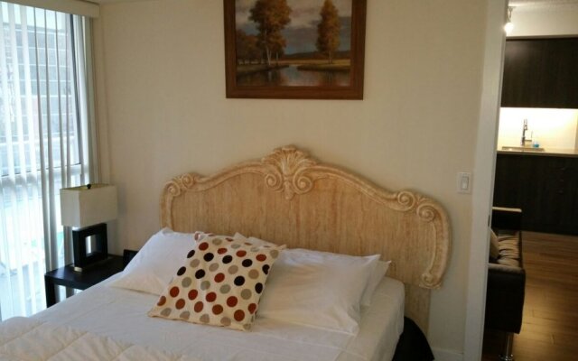 Pelicanstay in Downtown Toronto