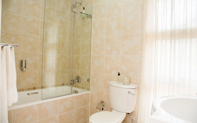 Four Palms Accommodation