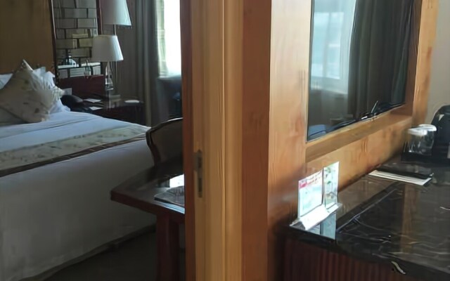 Harbour City Hotel