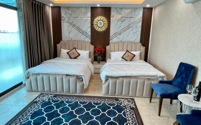 The Royal Hotel – Guest Rooms – Hanoi