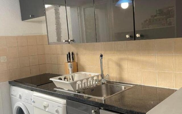 Pavillon à 400m de la plage avec piscine