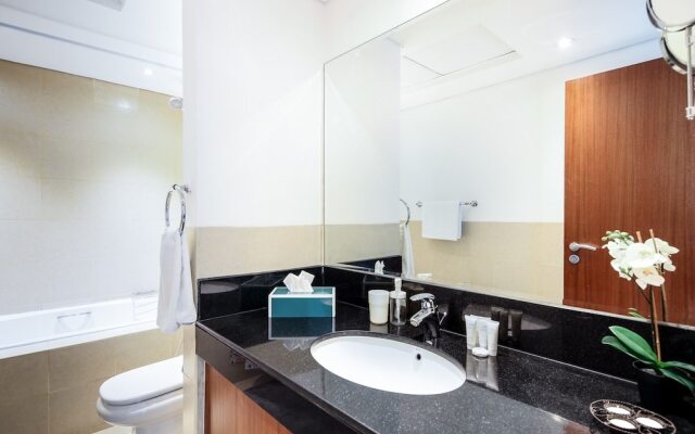 Spacious Studio in new 8 Boulevard Walk!