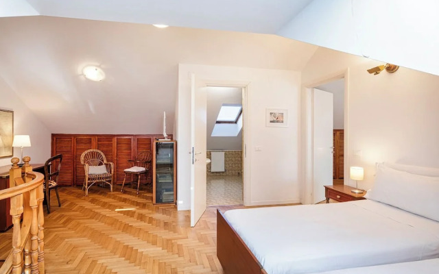 Seaview Apartment with Garden in Recco