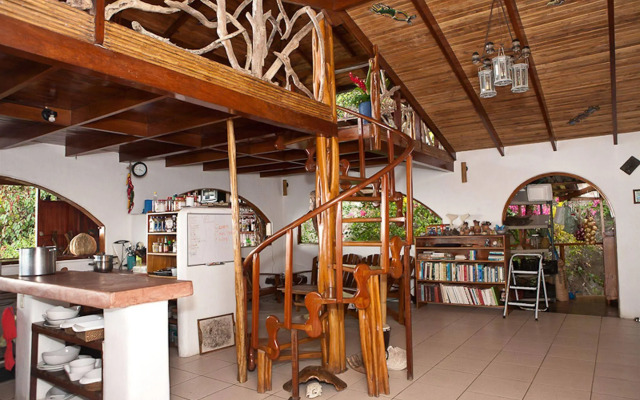 The Lookout Inn Lodge