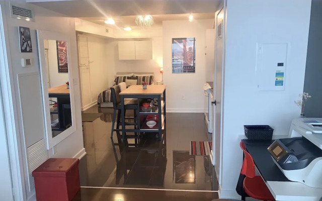 Gorgeous Lakeview Boutique Suites