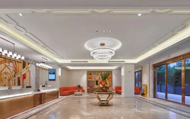 Vienna International Hotel Chongqing East Railway Station Tea Garden New Area store