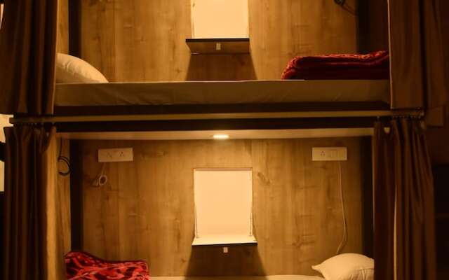 Hotel Relax Inn - Hostel