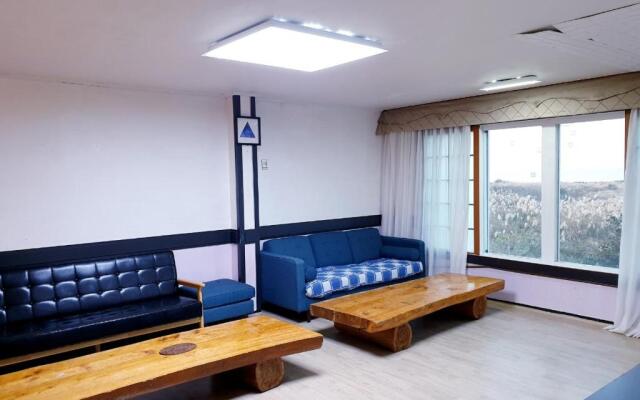 Morning Beach Pension