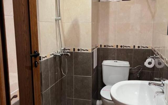 Lazur 2 Harmani Sabrina