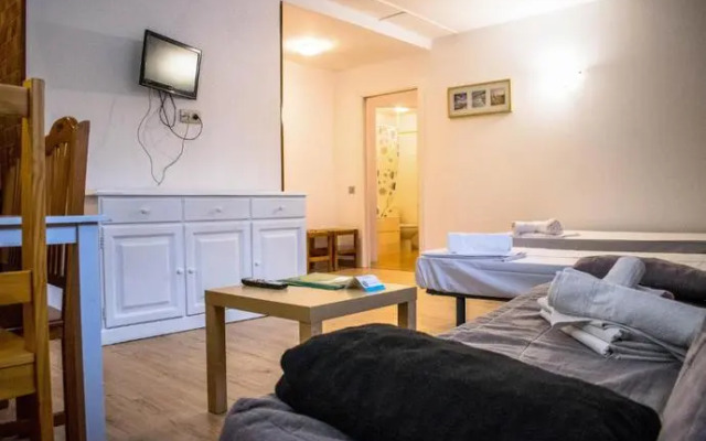 Apartamentos Cim Pas 3000