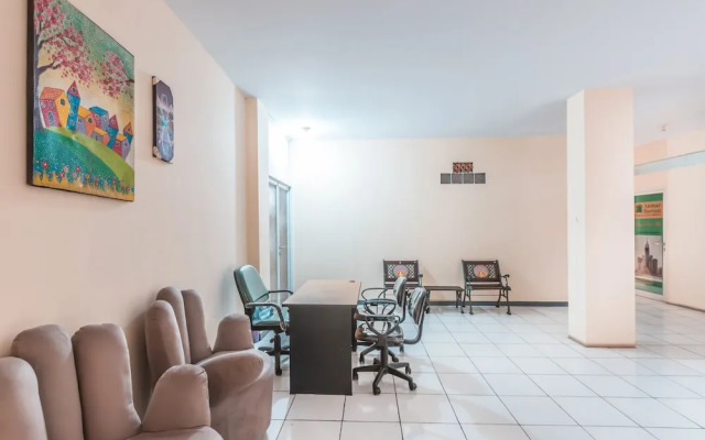 J&B Room Pramuka by Oyo Rooms
